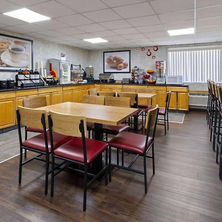 Ramada By Wyndham Parsippany Otel Dış mekan fotoğraf