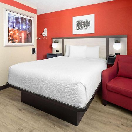 Ramada By Wyndham Parsippany Otel Dış mekan fotoğraf