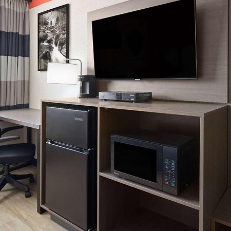 Ramada By Wyndham Parsippany Otel Dış mekan fotoğraf